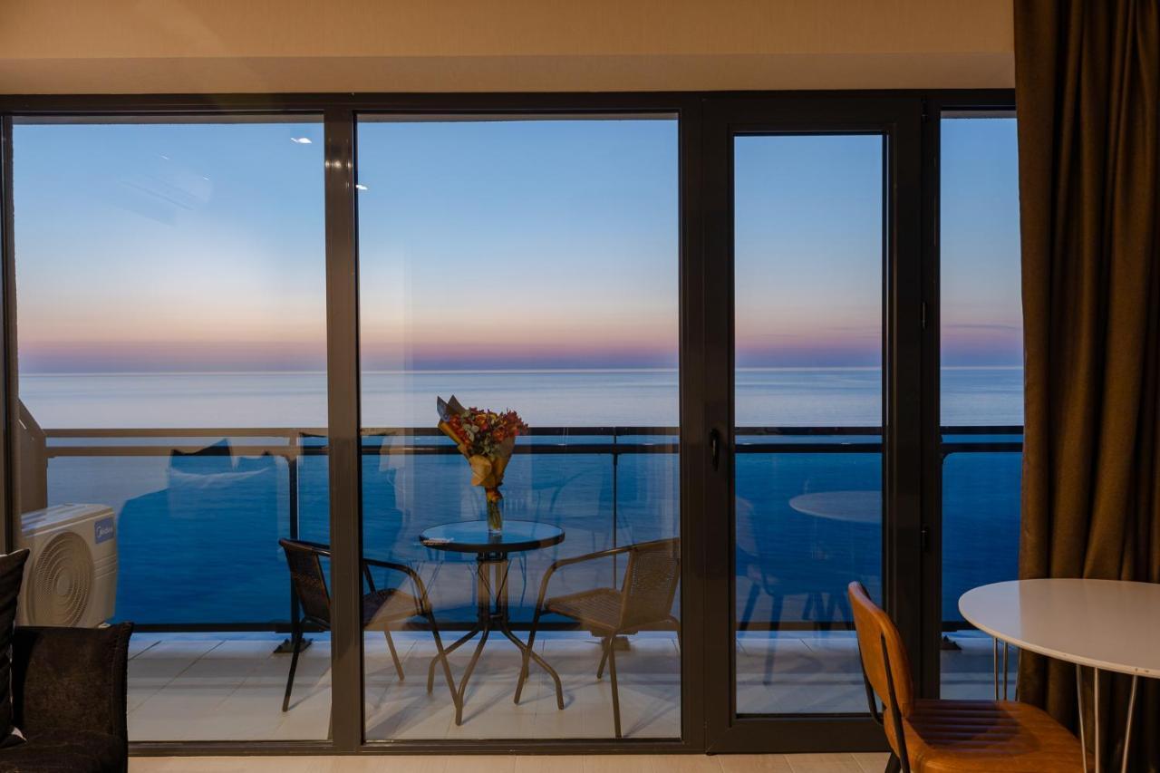 The Spot Apartments - Orbi Beach Tower 巴统 外观 照片