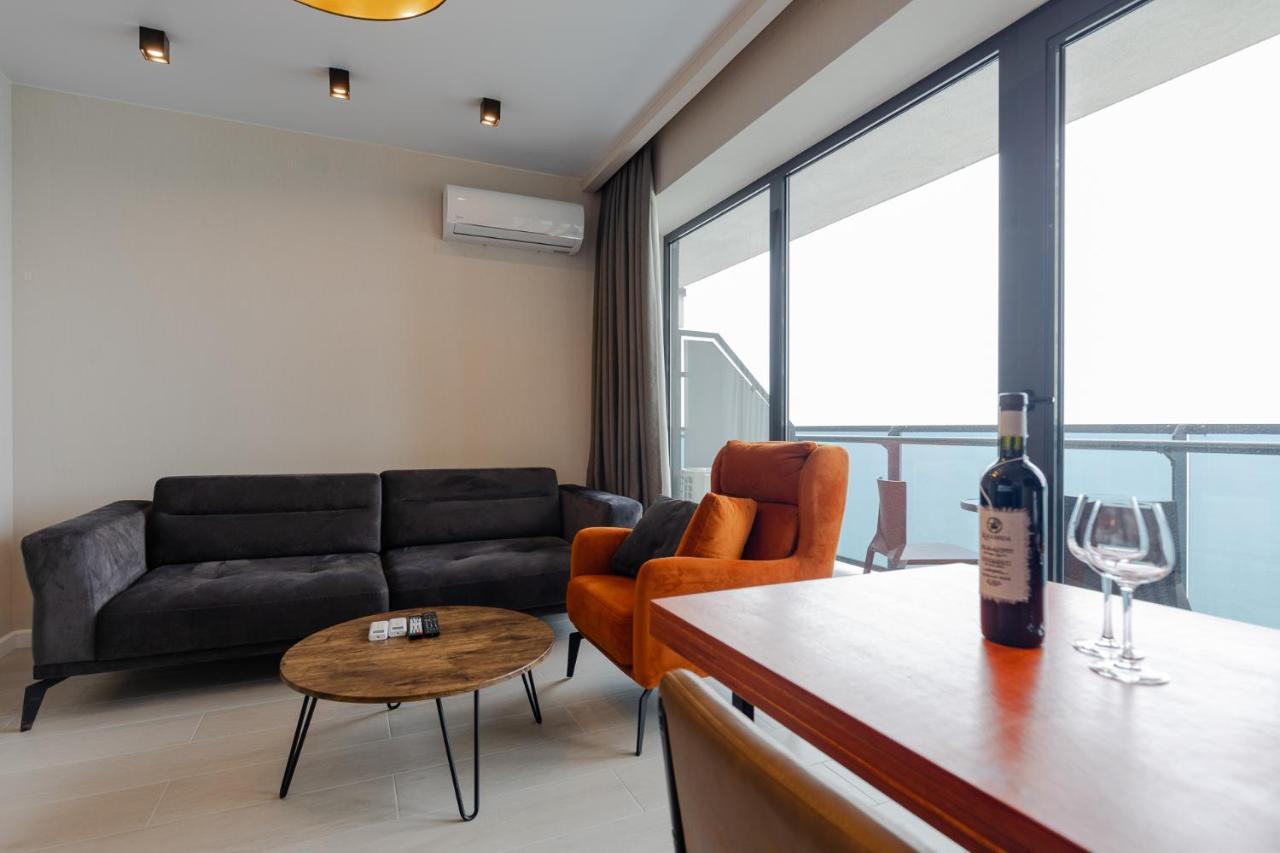 The Spot Apartments - Orbi Beach Tower 巴统 外观 照片
