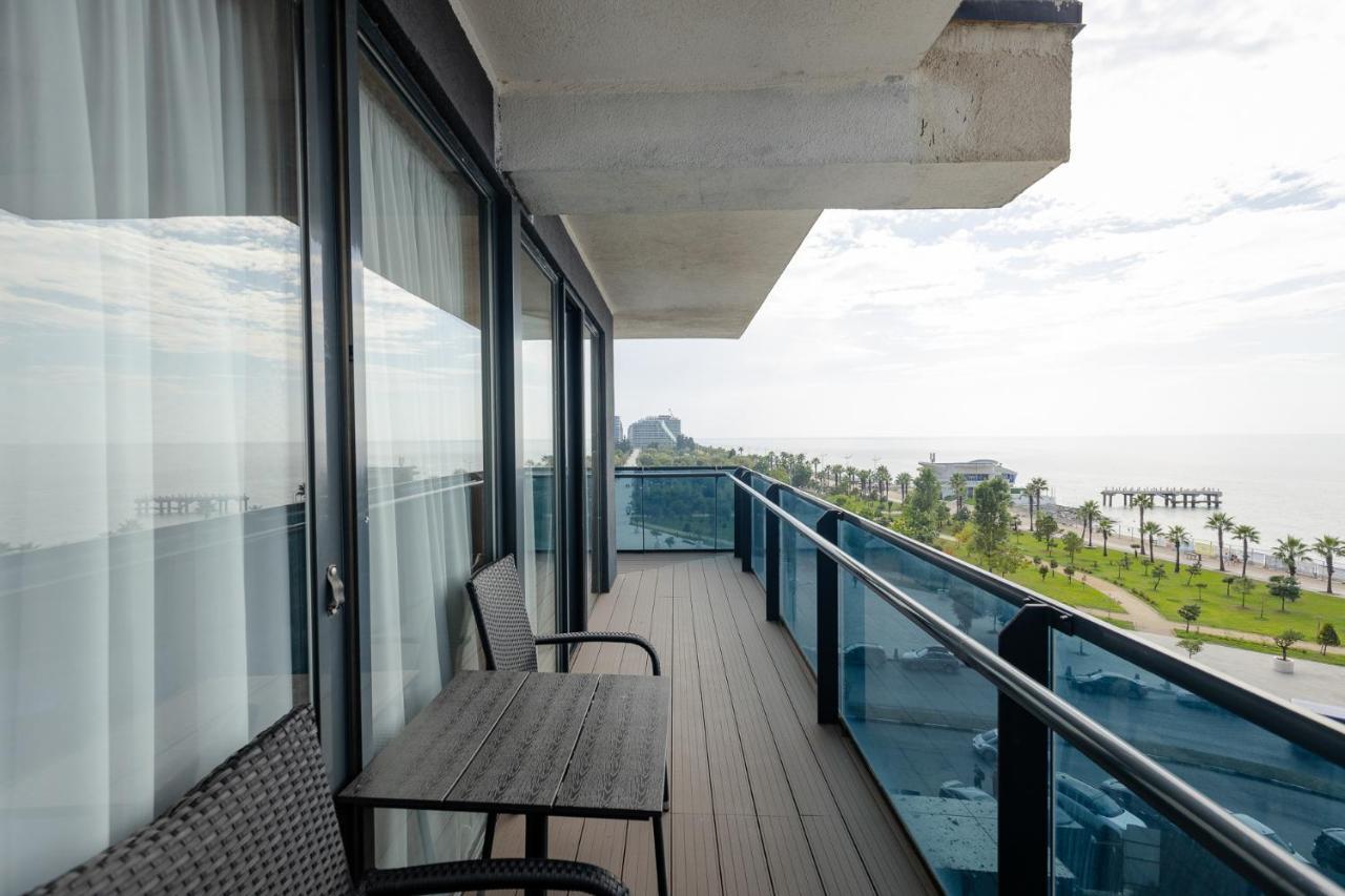 The Spot Apartments - Orbi Beach Tower 巴统 外观 照片
