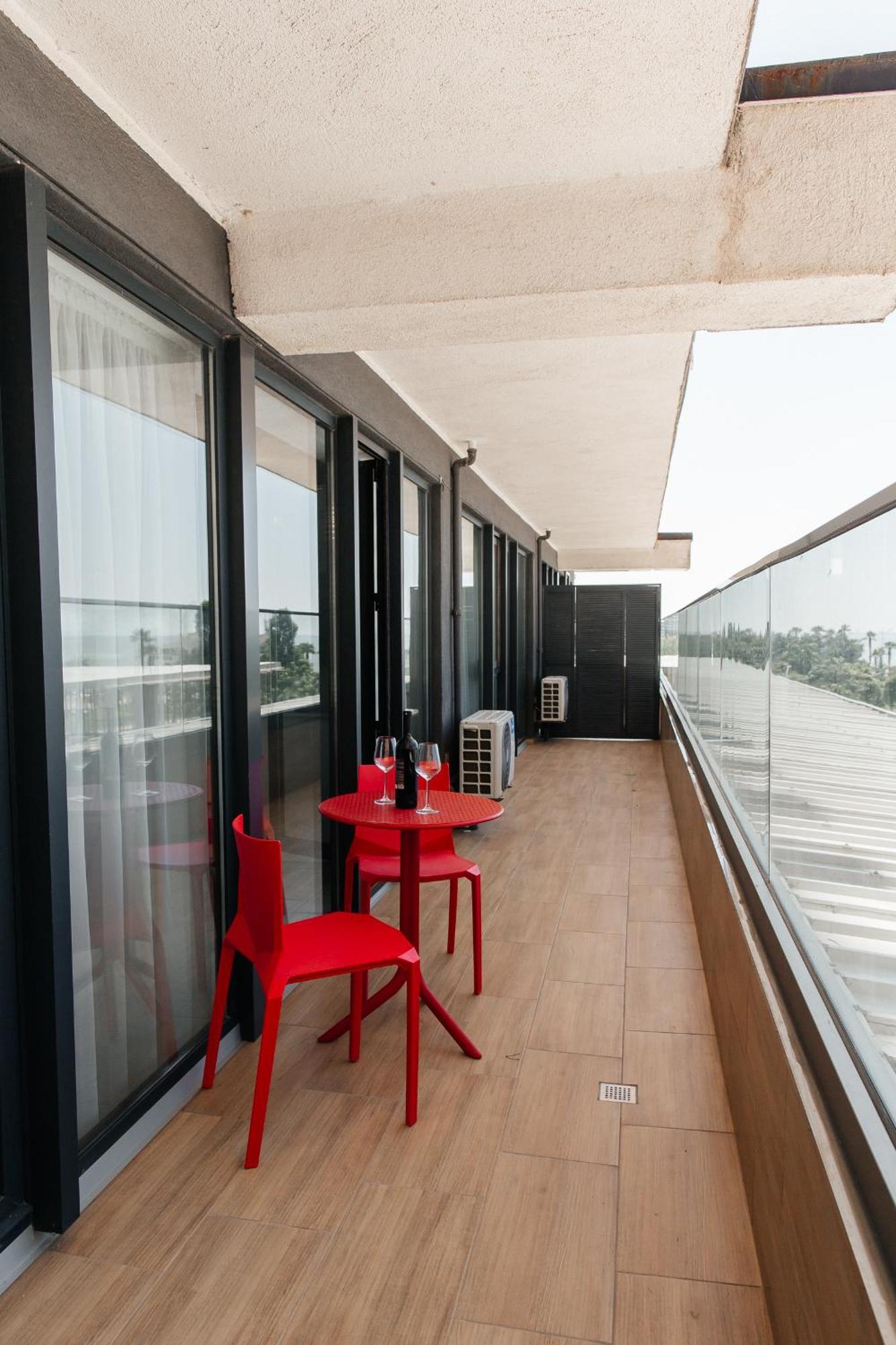 The Spot Apartments - Orbi Beach Tower 巴统 外观 照片