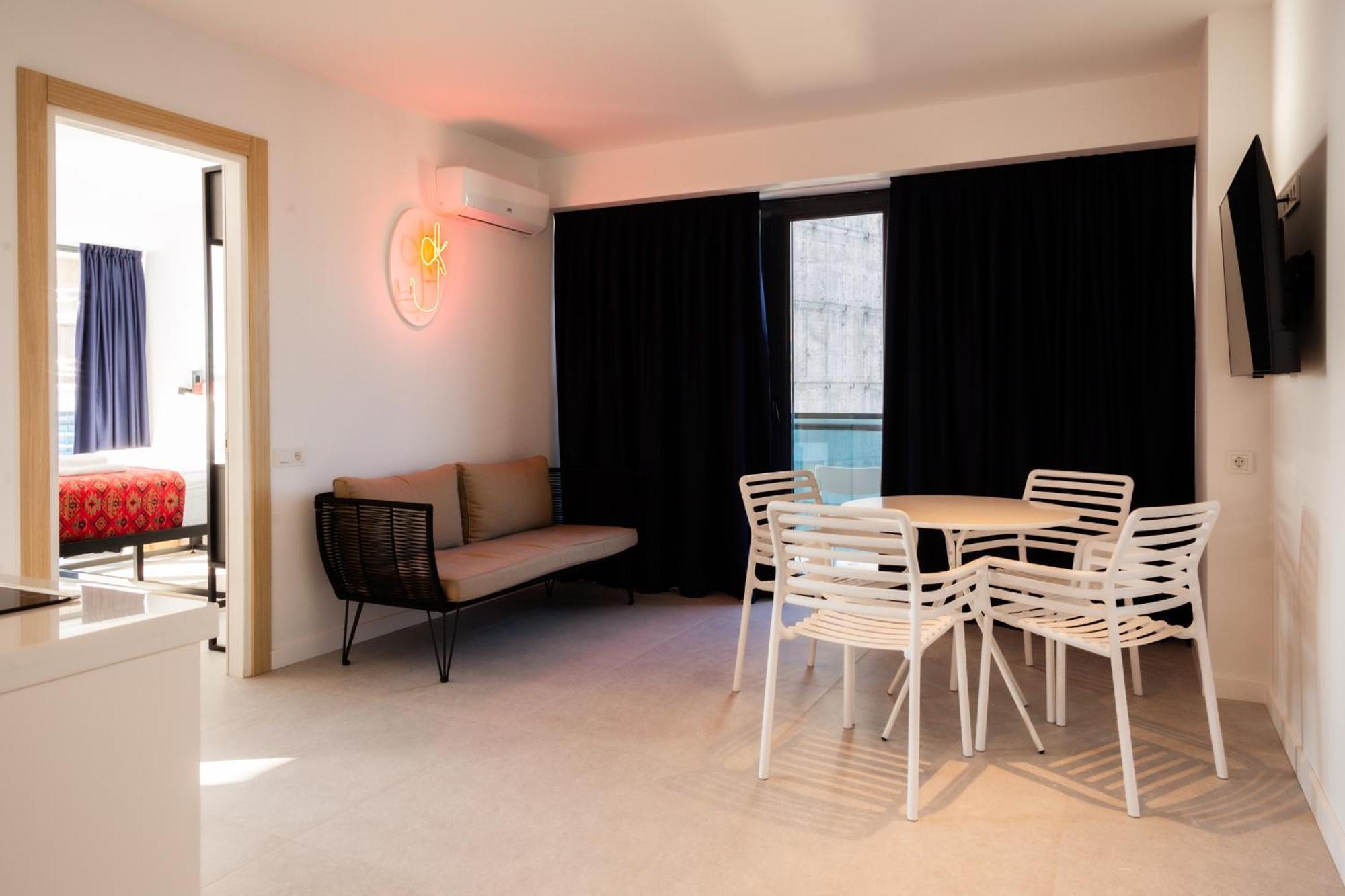 The Spot Apartments - Orbi Beach Tower 巴统 外观 照片